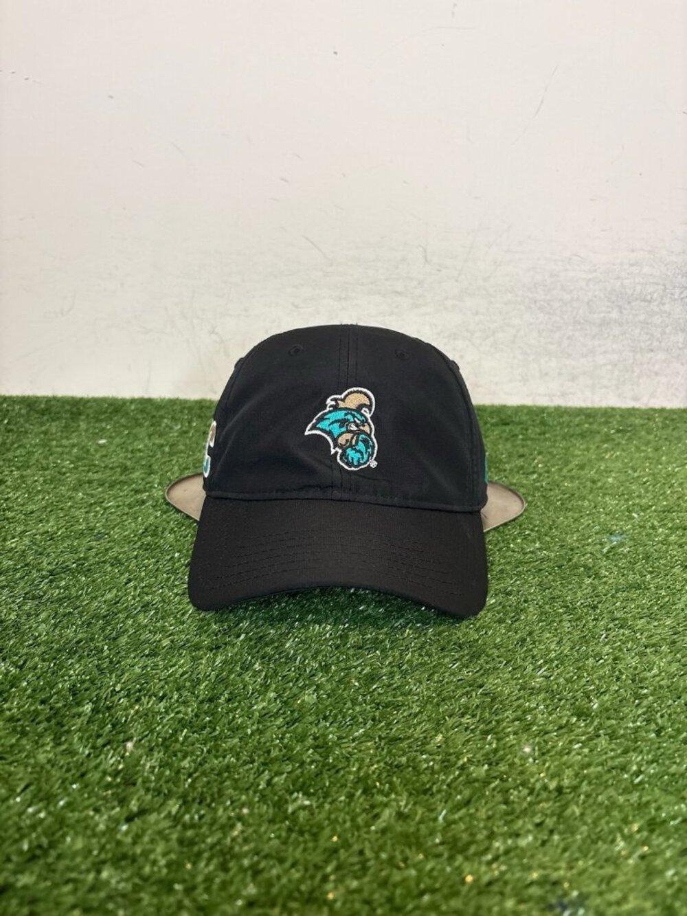 Coastal Carolina Chanticleers hat cap strap back black under armour football men